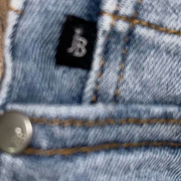 Judy blue high rise cut off shorts - Picture 4 of 4